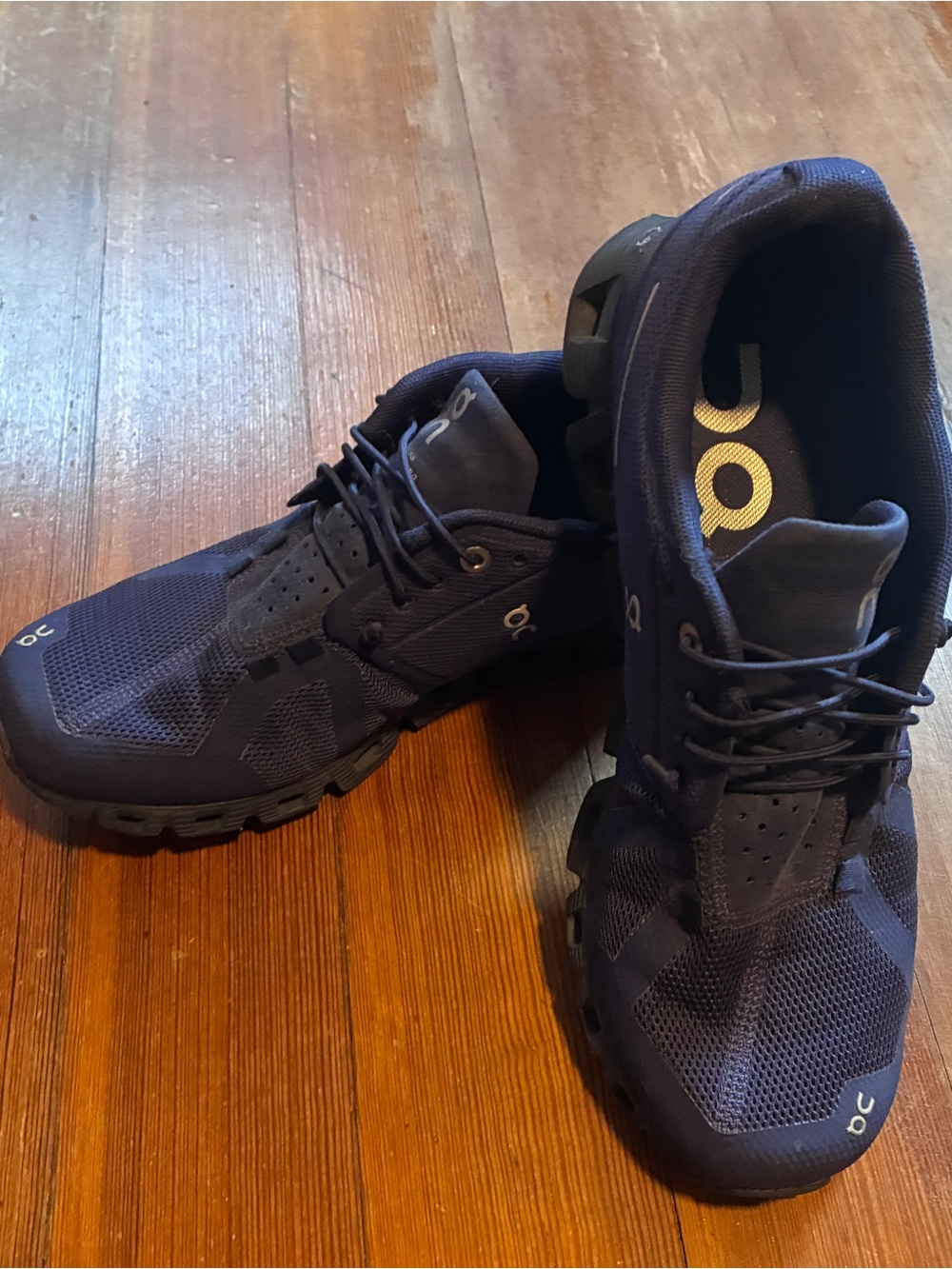 On Cloud Women’s sneakers
